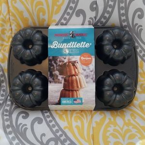 Nordic Ware Bundtlette Cake Pan